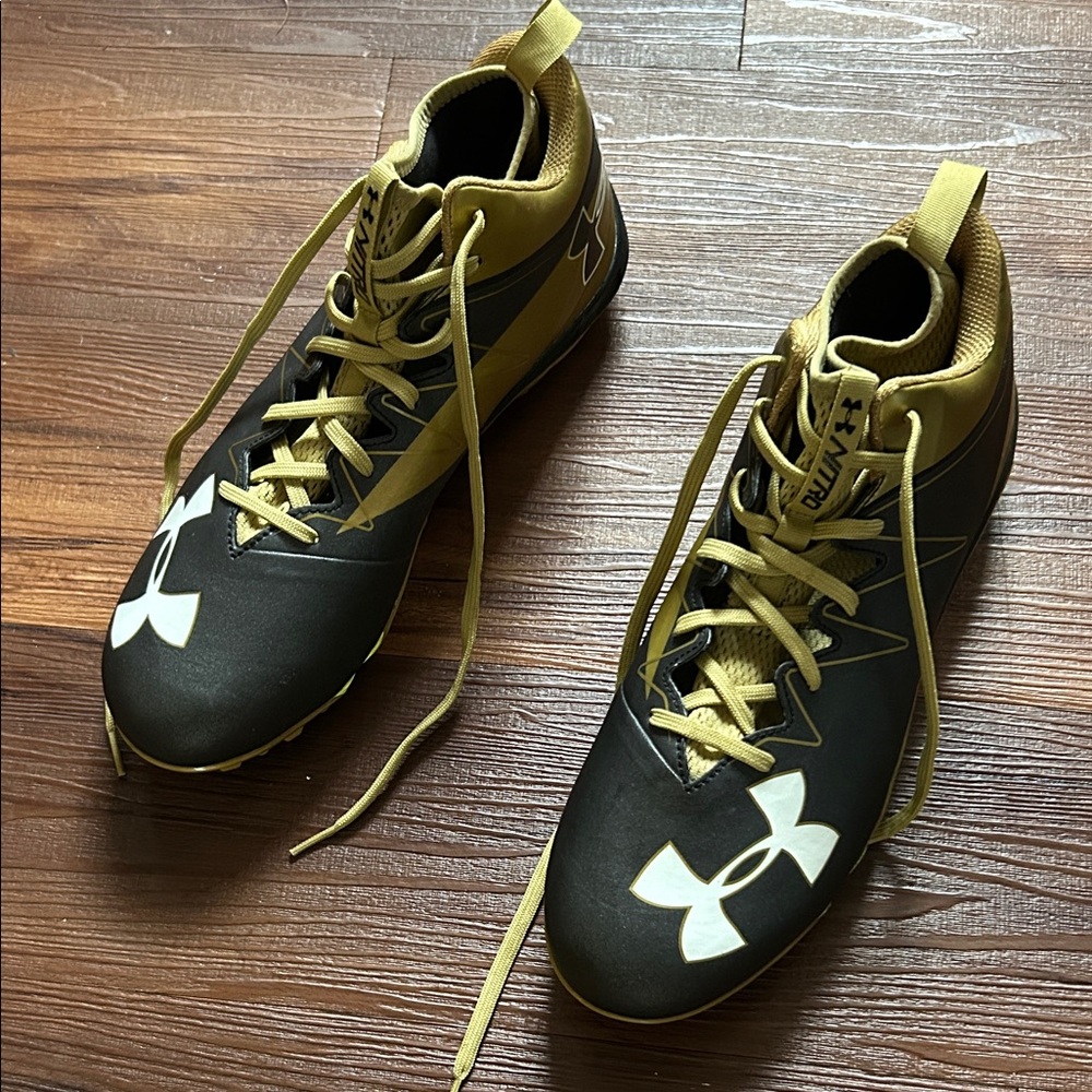 Under Armour Nitro Mid Football Cleats – Black/Gold